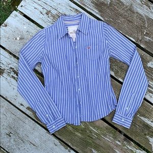 🌻 5 for $25 Hollister Button Down Blue Medium